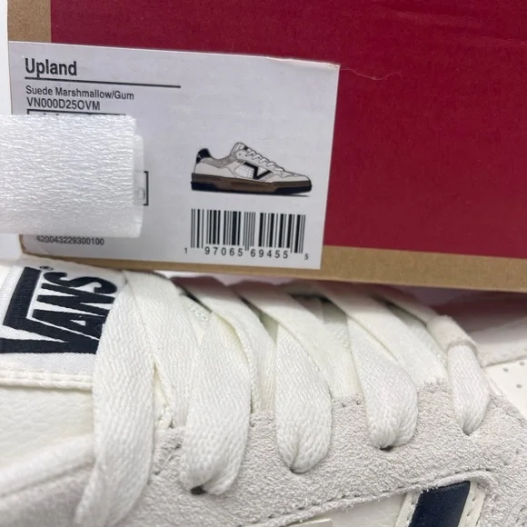 Vans Men’s Upland
Suede Marshmallow/Gum
VN000D250VM Sneakers - Picture 16 of 16